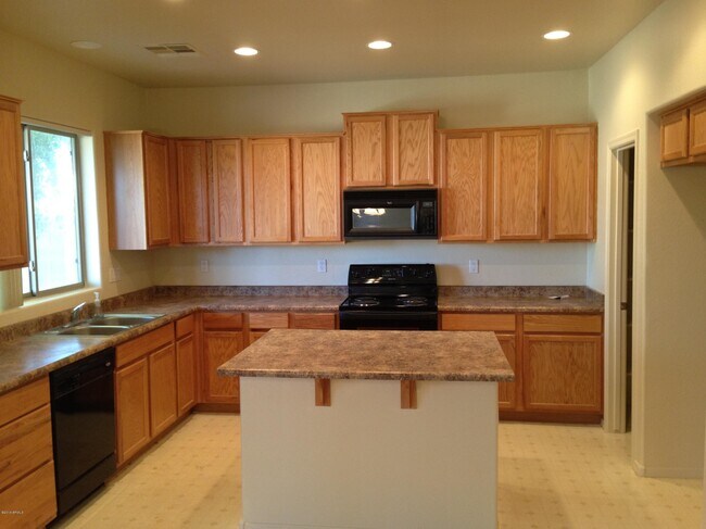 Photo - 2050 S Falcon Dr