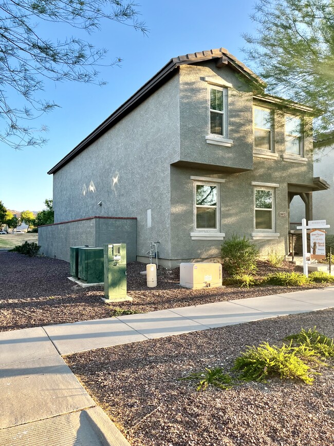 Photo - 20872 W Thomas Rd House