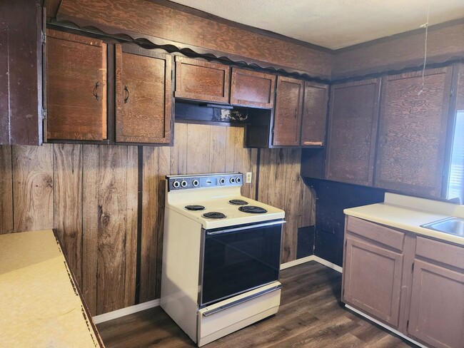 Photo - 1234 N Abilene Ave