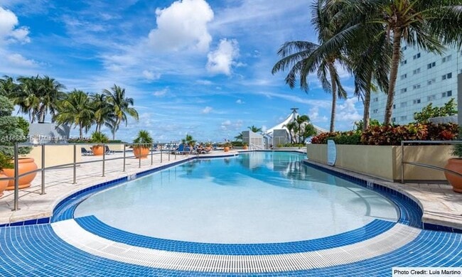 Pool - 244 Biscayne Blvd Unit 1210