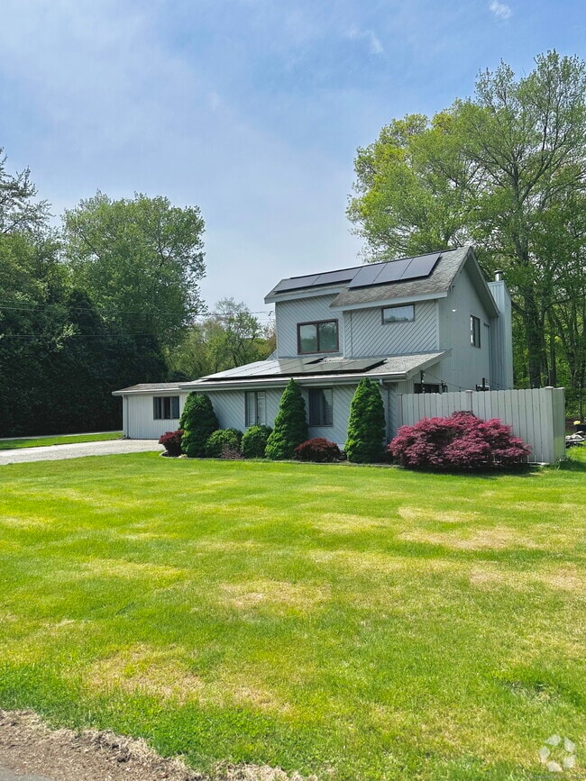 Building Photo - 10 Herster Dr Rental