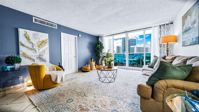 Photo - 6770 Indian Creek Dr Unidad 7B