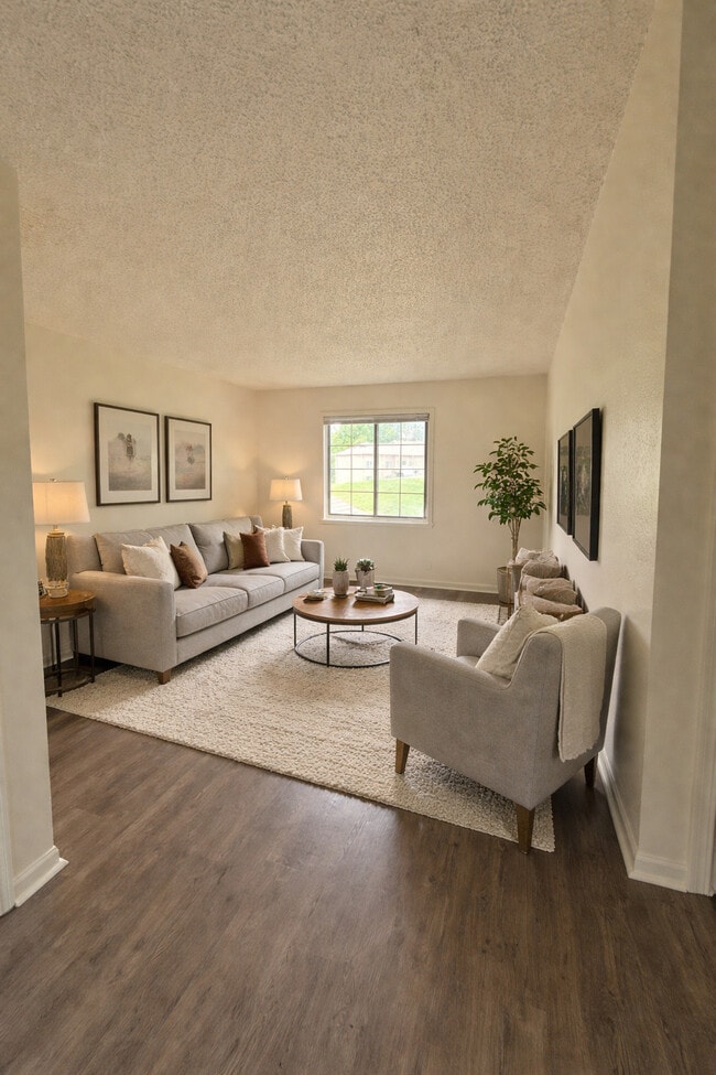 Building Photo - Ridgeview Heights - Newly Renovated Apts!