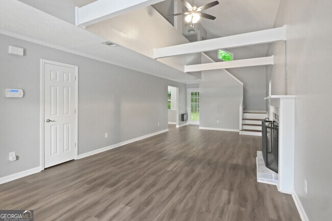 Photo - 5883 Brookside Dr SE