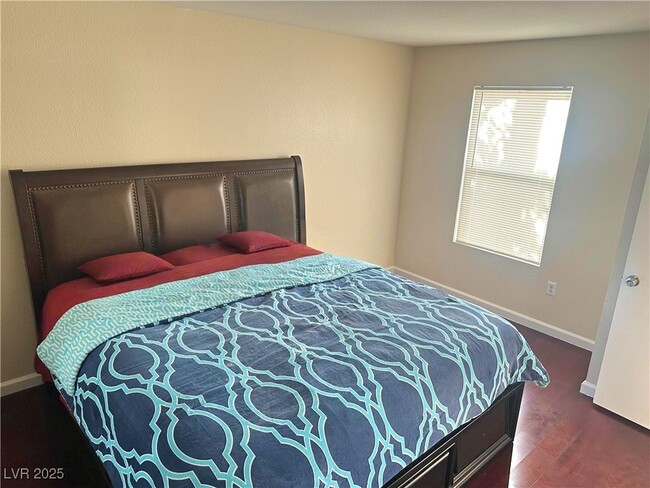 Photo - 555 E Silverado Ranch Blvd Unidad 1002