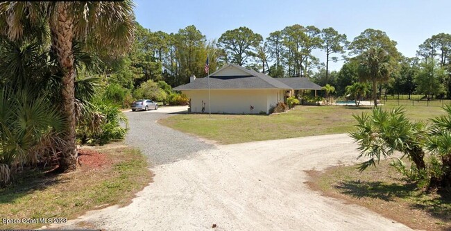 Photo - 1639 Emmaus Rd NW House