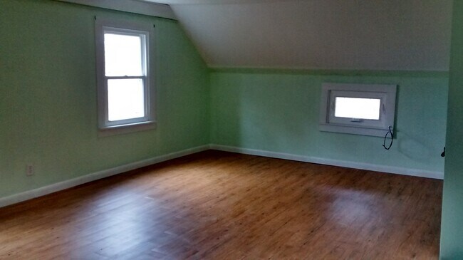 Upstairs room - 1126 Trumbulls Corners Rd