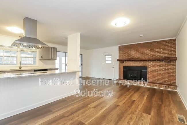 Photo - 5805 Highlawn Dr