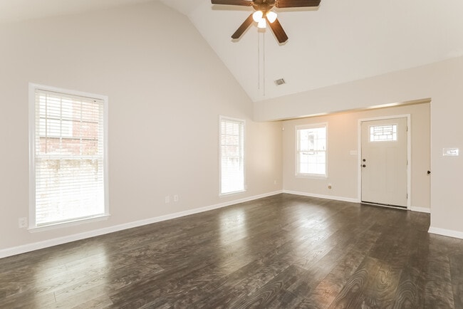 Photo - 1056 Grove Landing Ln