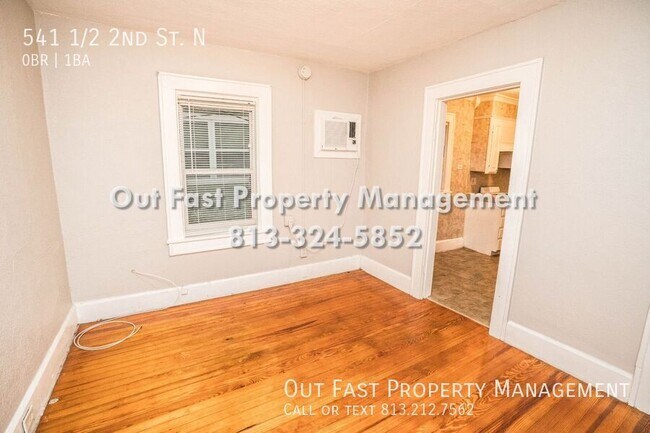 Photo - 541 2nd St N