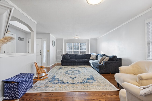 Photo - 1108 E 106th St