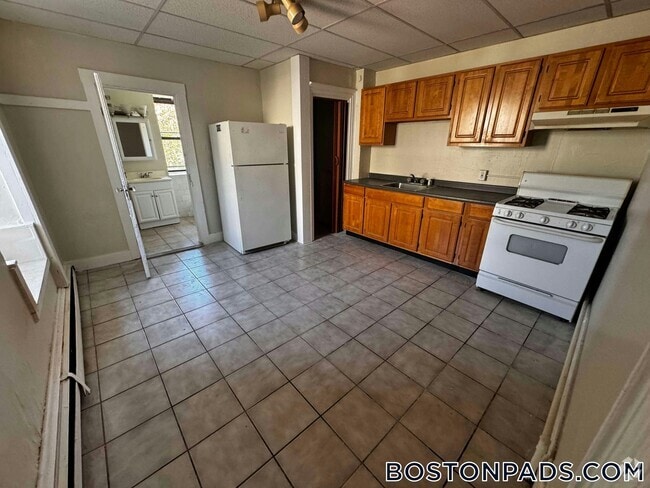 Building Photo - 179.5 Harvard St Rental