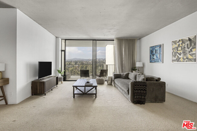Photo - 10433 Wilshire Blvd Unit 808