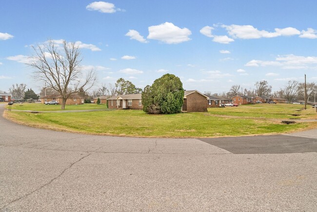 Photo - Tandy Drive-98/124