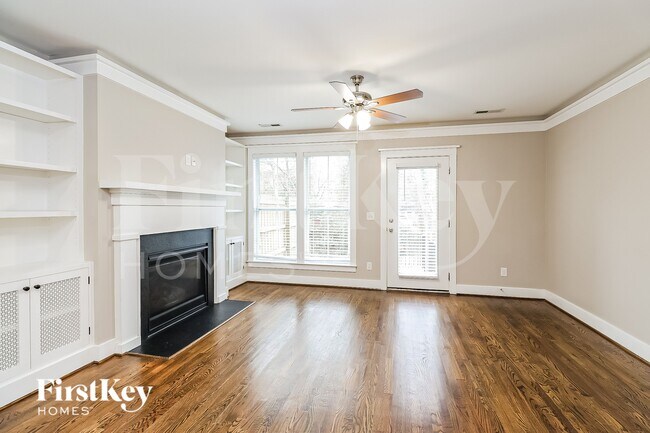 Photo - 356 Spring St