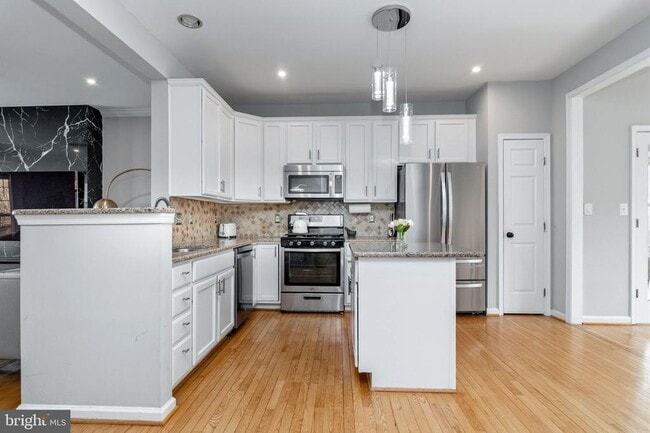 Photo - 2558 Banshire Dr