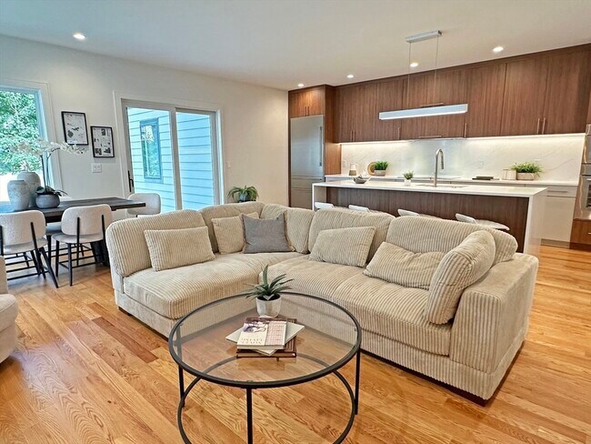 Photo - 110 Harvard St