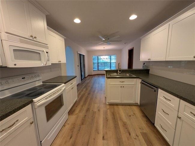 Photo - 3741 Thornbush Ln