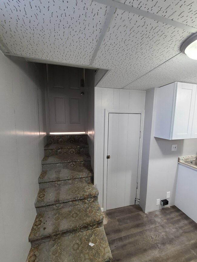 Photo - 1915 Seymour Ave