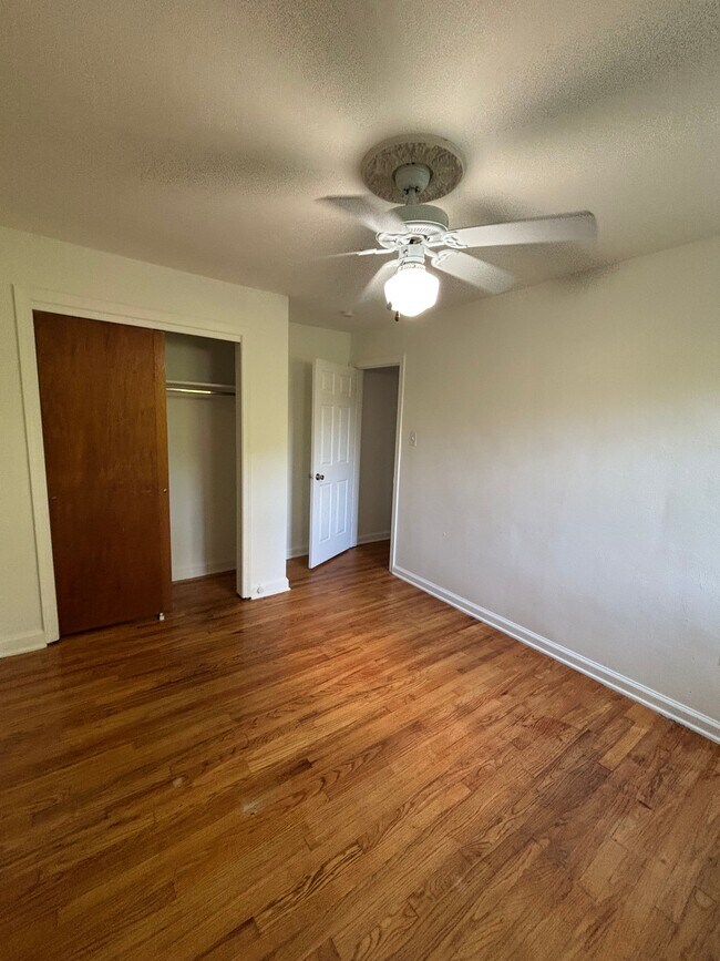 Photo - 1 Kenalcon Dr Apartments