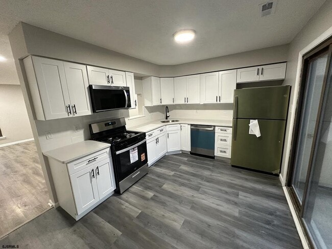 Photo - 225 W Leeds Ave Unit 87