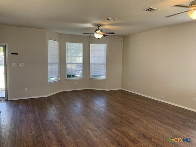 Building Photo - 5506 Bridgewood Dr Rental