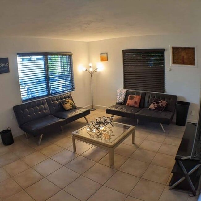 Photo - 1637 Devonshire Ln Unidad 1637 Devonshire Ln, Room B