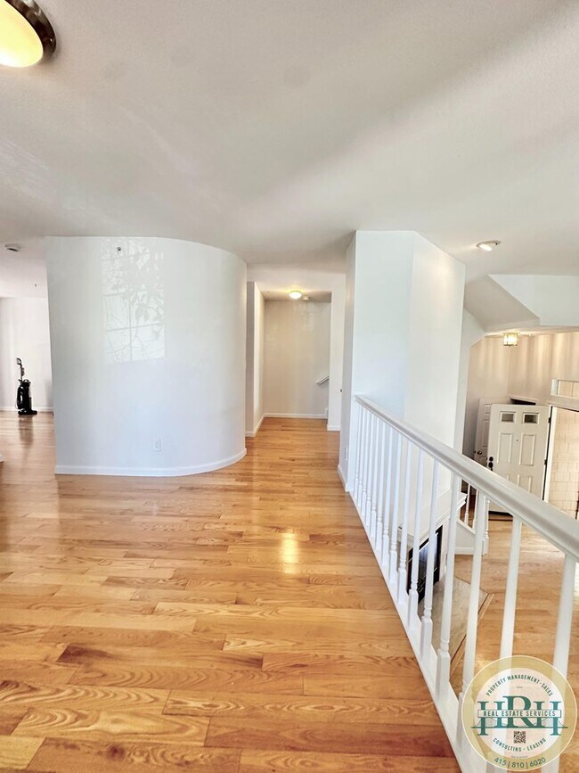 Photo - Charming 3BR|2.5BA Palo Alto Townhome – Pr...
