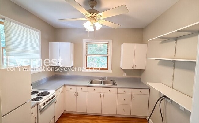 Photo - 318 Tremont St Unit 3