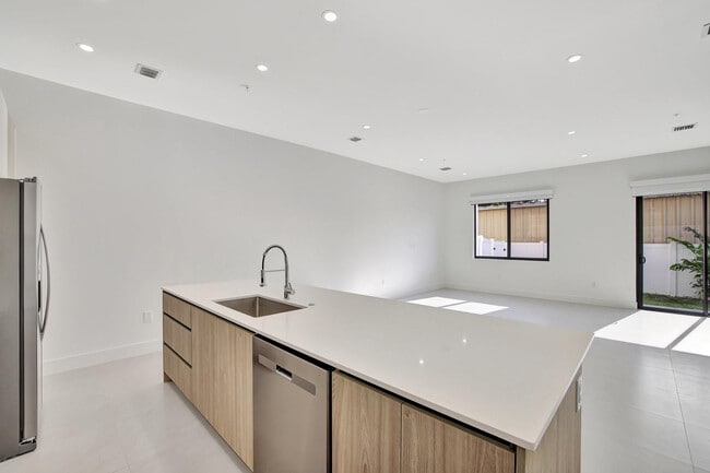 Photo - 4208 NE 7th Terrace