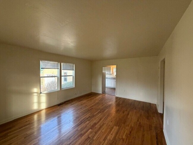 Photo - Charming 4 Bedroom ~ 1 Bathroom Home in Southeast Corvallis