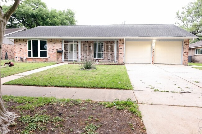 Building Photo - 8335 Langdon Ln