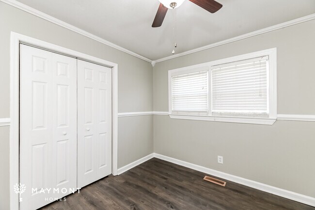 Photo - 421 Clarine Dr