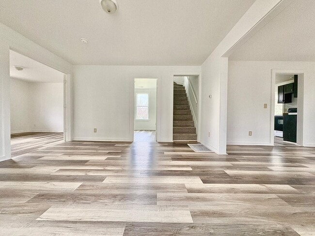 Photo - 2117 Bertrand St