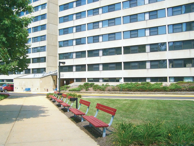 Pond Run Housing (62+)