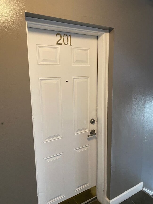 Photo - 2bd/1ba garden apartment; 706 sq.ft. $1300...