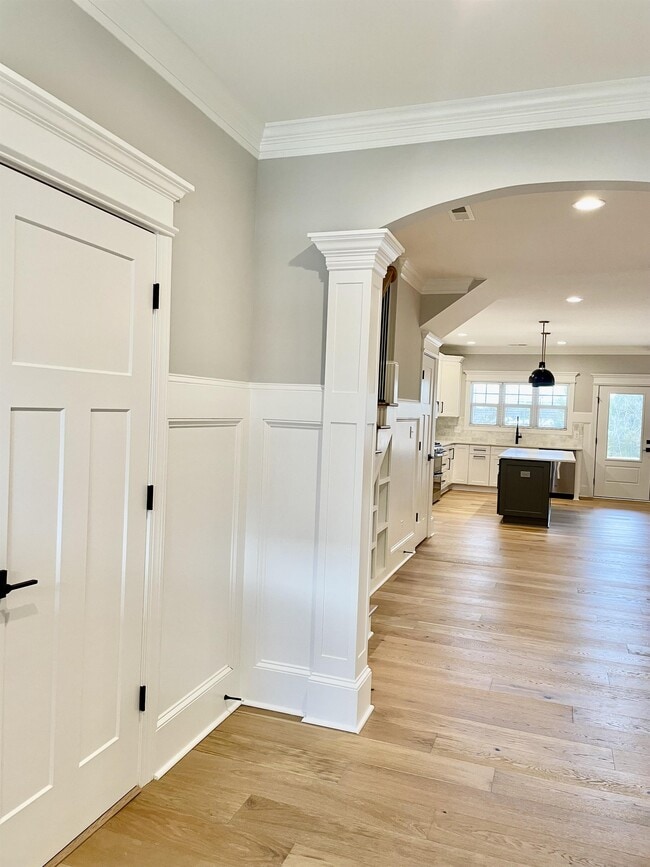 Photo - 1037 S Westyn Lp