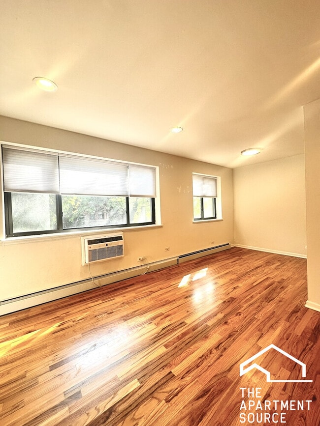 Photo - 6954 N Sheridan Rd Unit 203