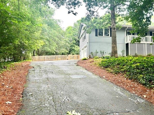 Building Photo - 80 Pinehurst Ln