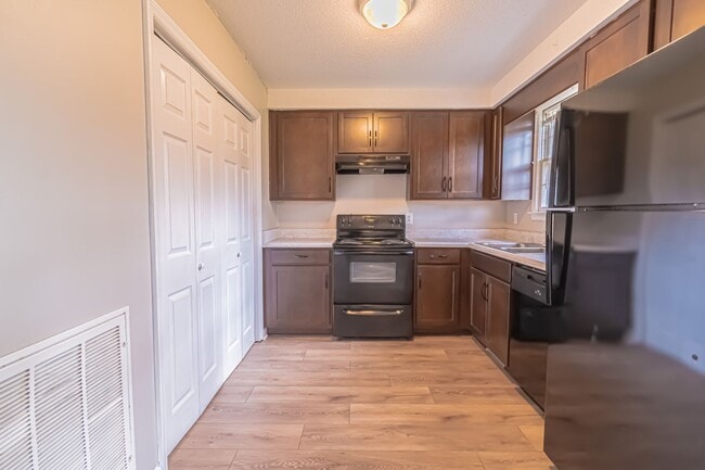 Photo - 718 Ranch Hill Dr