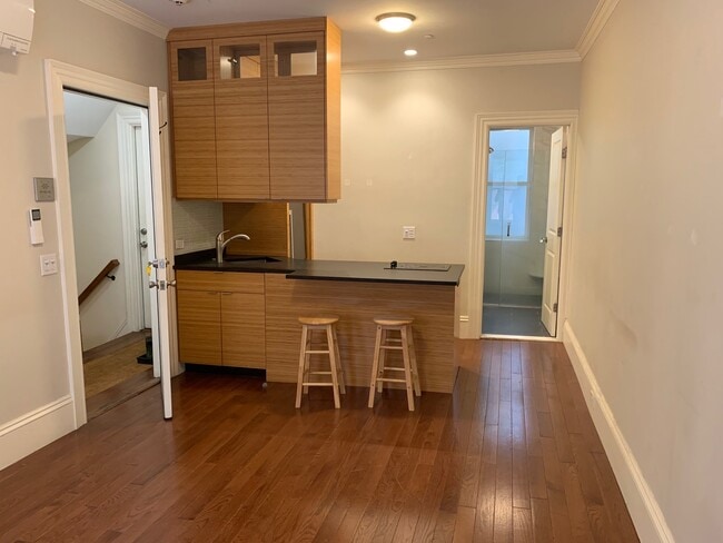 Photo - 98 Myrtle St Unit 6