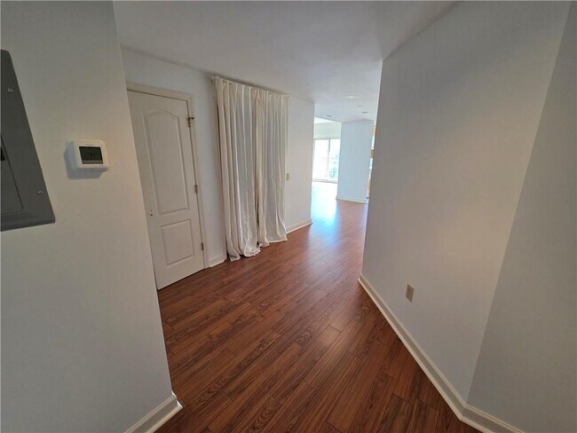 Photo - 195 14th St NE Unidad 708