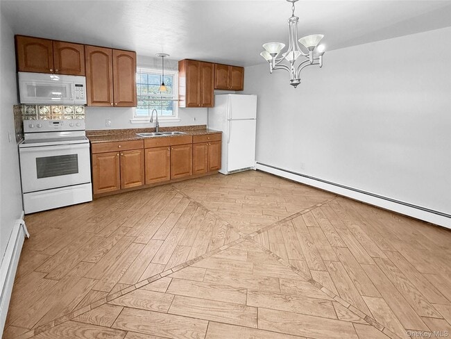 Photo - 83 Kent Rd Unit Lower