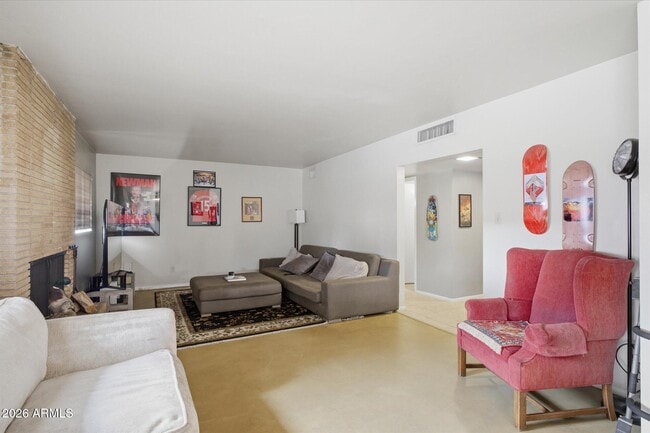 Photo - 1701 E Tuckey Ln