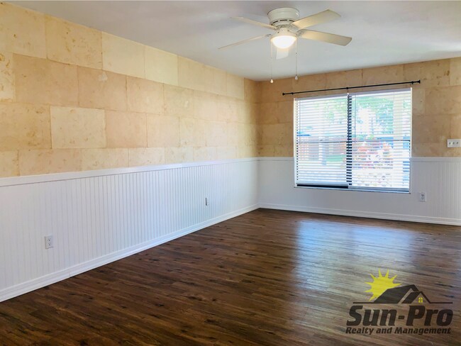 Photo - 980 Canal View Blvd