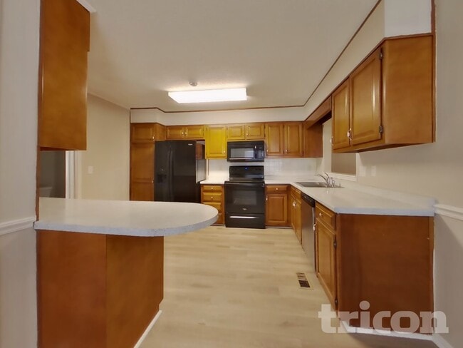 Photo - 6971 Springwood Dr