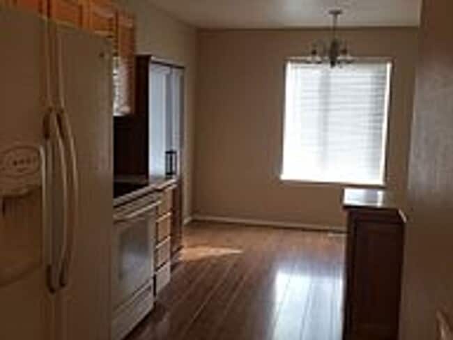 Photo - Comfort Meets Convenience in the Heart of Pullman