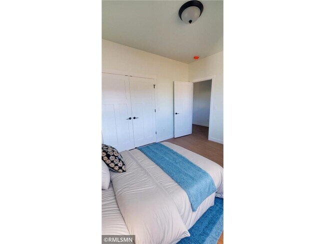 Photo - 1229-1231 Wisteria Ln