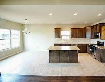 Photo - 500 SW Milestone Rd