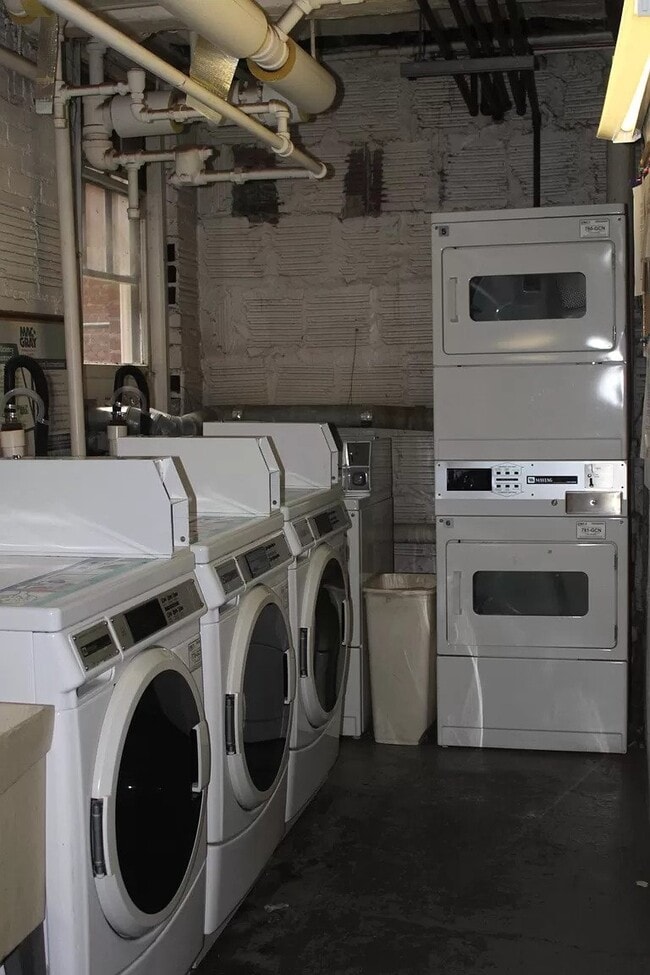 Building Photo - 22 Concord Ave Unit APT 10,